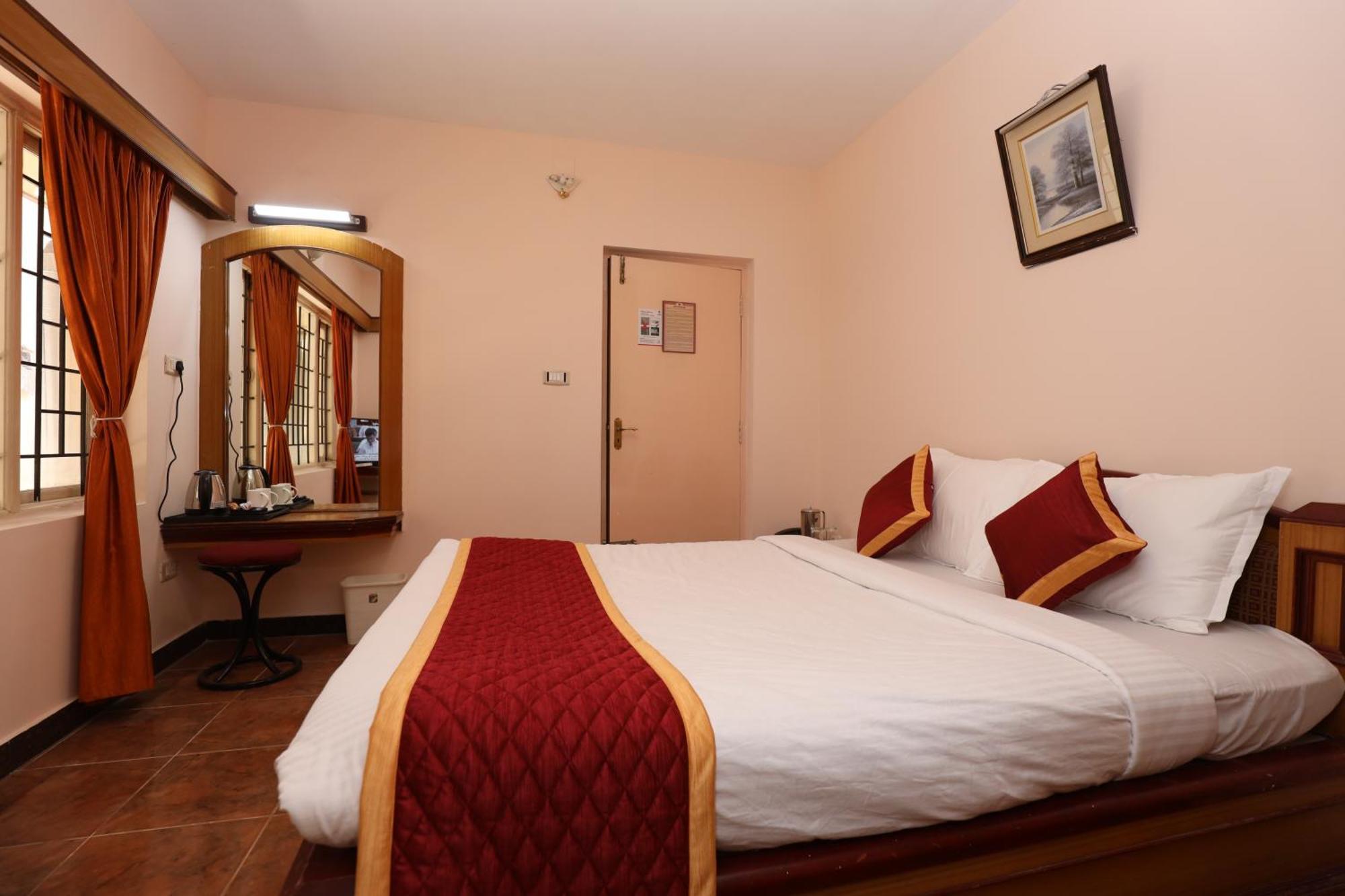 אוטי Hotel Silver Oak מראה חיצוני תמונה