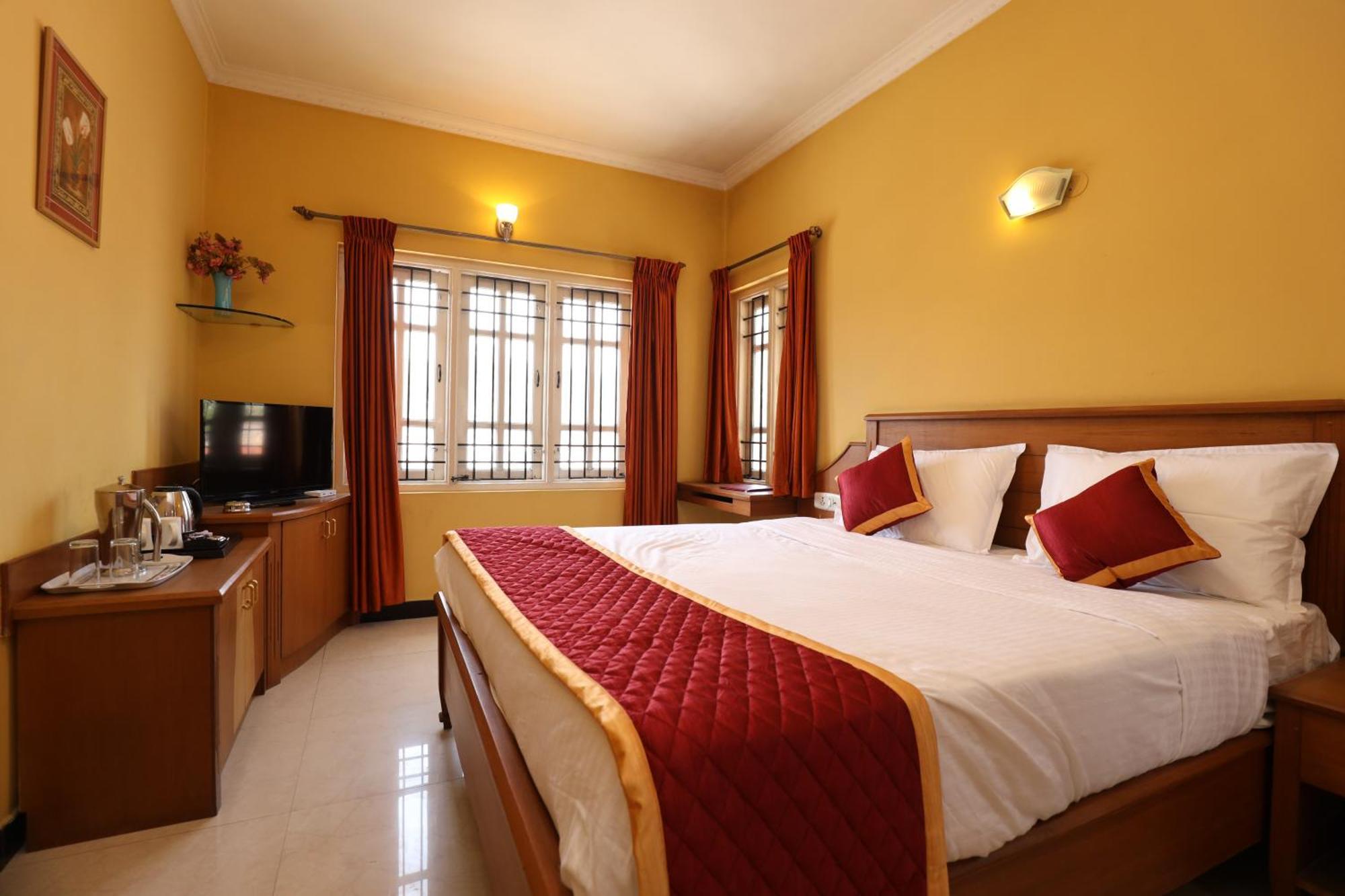 אוטי Hotel Silver Oak מראה חיצוני תמונה