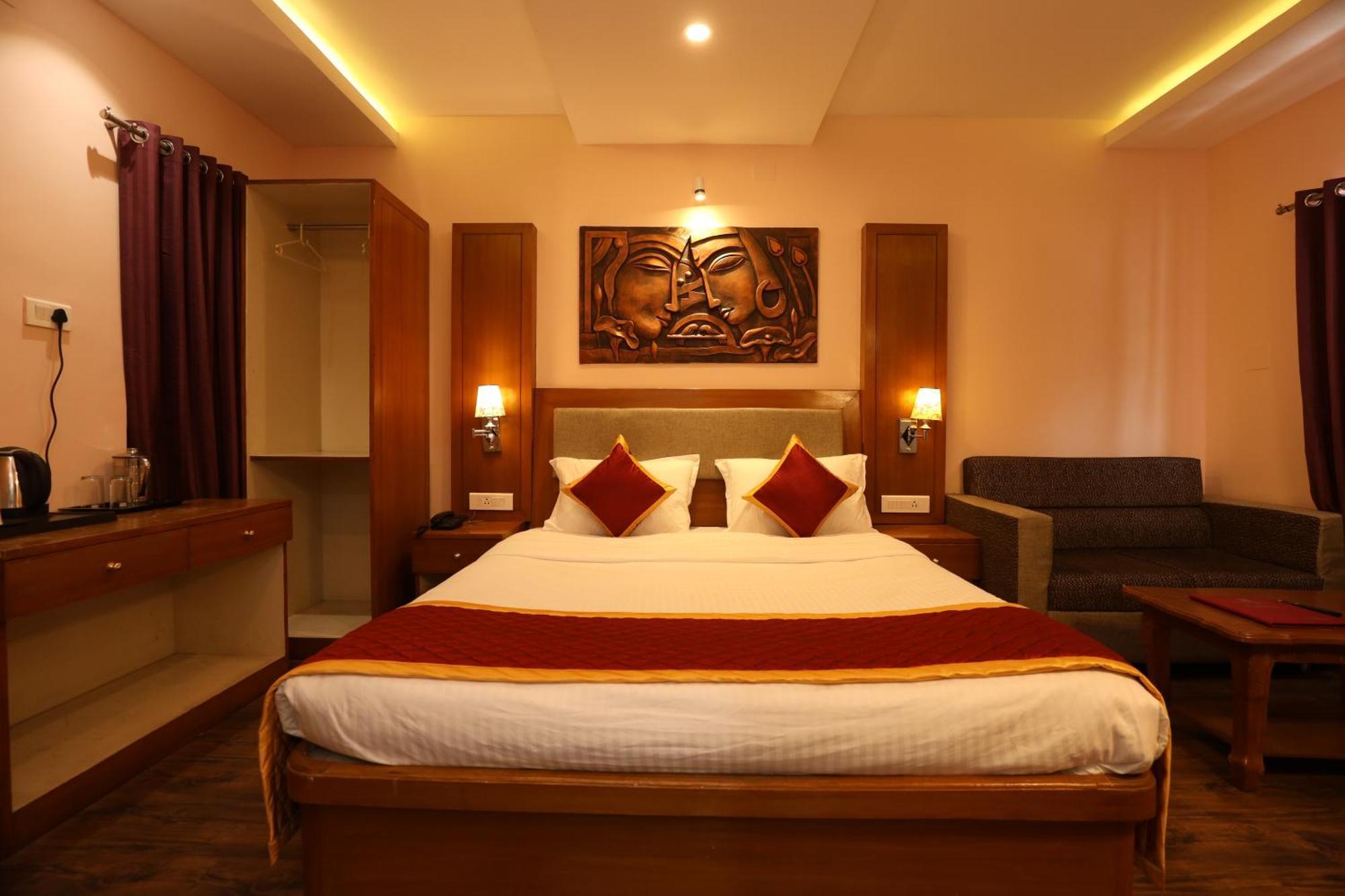 אוטי Hotel Silver Oak מראה חיצוני תמונה