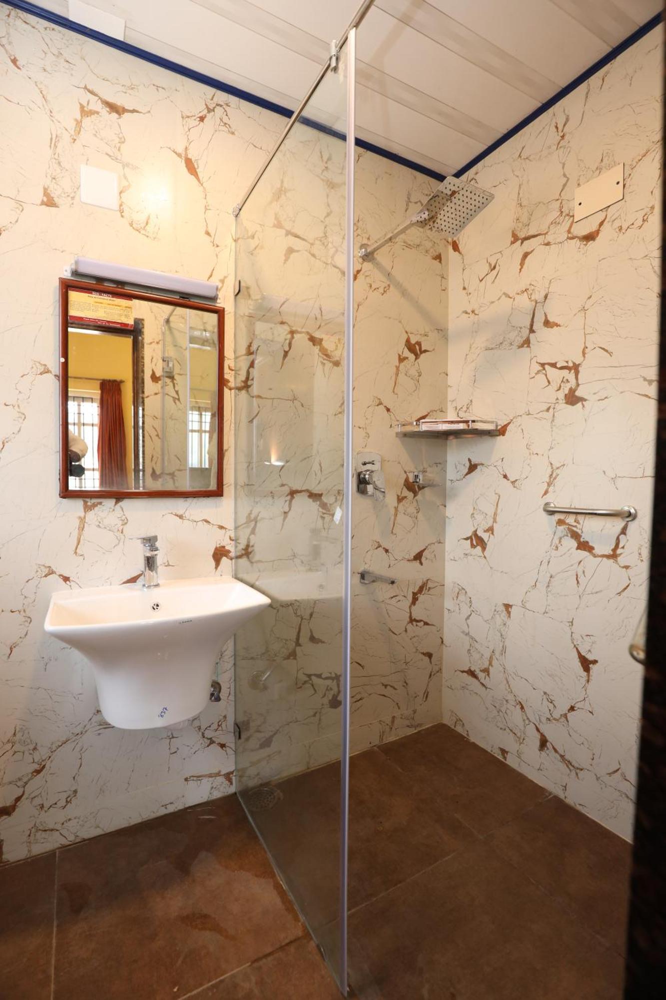 אוטי Hotel Silver Oak מראה חיצוני תמונה