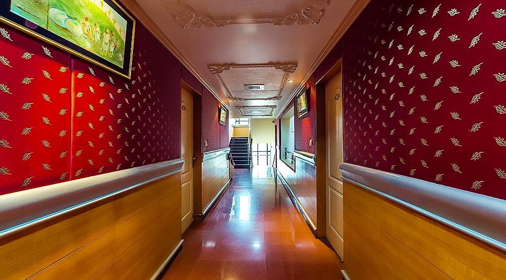 אוטי Hotel Silver Oak מראה חיצוני תמונה